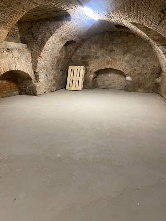 Kellerfläche mit insgesamt ca. 130 m² trocken, kein Lokal möglich!
