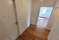 Helle 2,5-Zimmer Wohnung mit überdachtem Balkon