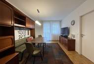 Lichtdurchflutete 3 Zimmer Wohnung mit Grünblick