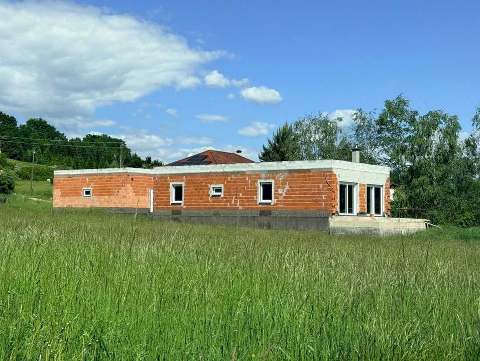 Rohbau-Bungalow im Grünen zum Fertigstellen nach Wunsch!