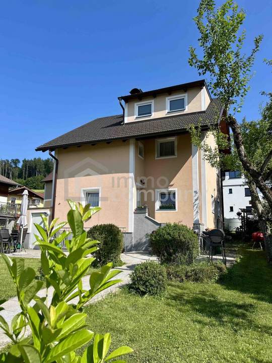 Ein Haus, zwei Wohnungen, viele Möglichkeiten – Zweifamilienhaus in Nußdorf am Haunsberg