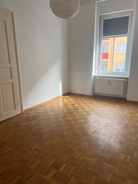 Hervorragende 2-Zimmer-Wohnung im Zentrum – Beste Infrastruktur! Günstig !