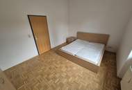 Altbauwohnung mit 2 Zimmern im 1. Stock