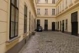 Unbefristet vermietete 5 Zimmer Wohnung im 1. Bezirk - Burggarten und Mariahilfer Straße ums Eck!