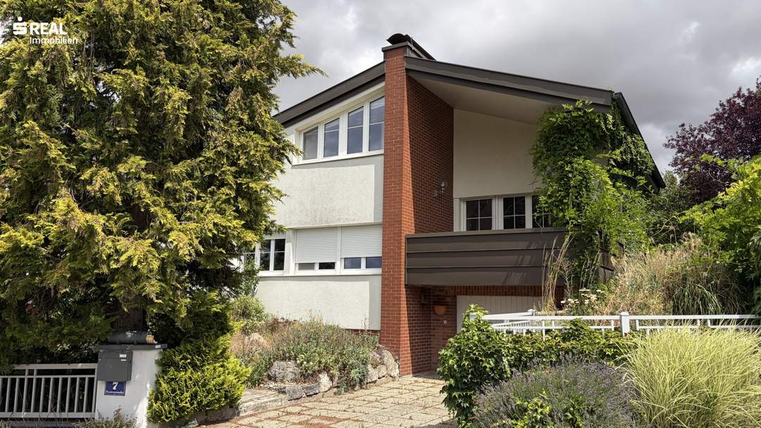 Großzügiges 6-Zi-Haus in Lanzendorf, Terrasse, Garage, Solar, teilweise Fußbodenheizung