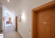3 Zimmer-DG-Wohnung mit 2 hofseitigen Terrassen nahe Oper