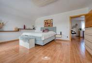 Viel Platz in beliebter Wohngegend, der Attersee nicht weit und riesiger Traumgarten!