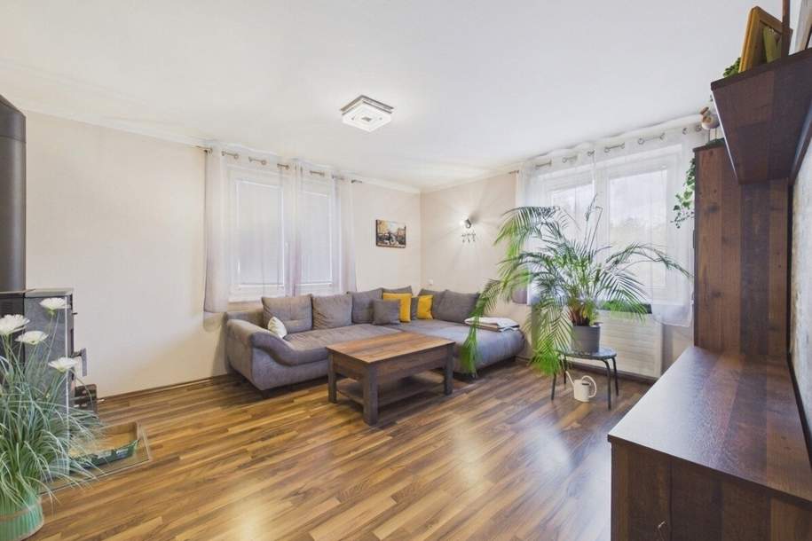 Eigentumswohnung mit Loggia, Garage und bestehenden Mieteinnahmen., Wohnung-kauf, 210.000,€, 7100 Neusiedl am See