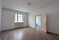 ++NEU++ 3-Zimmer Altbau-Wohnung (sanierungsbedürftig) mit viel Potenzial!