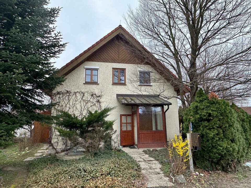 Bezauberndes Einfamilienhaus mit wundervollem Garten