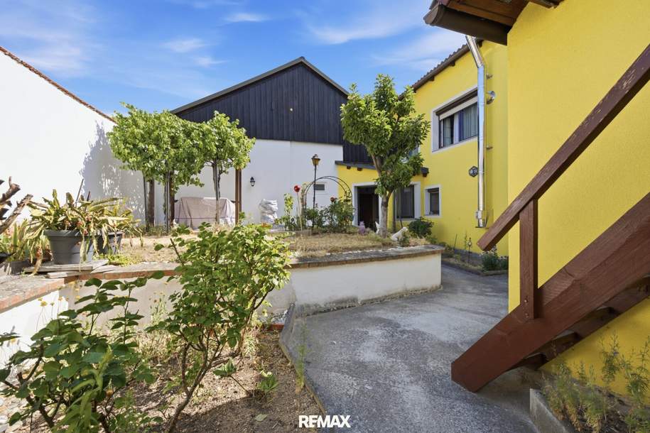 Mediterranes Flair & viel Platz: Gepflegtes Haus mit Erdkeller, Doppelgarage & Obstgarten!, Haus-kauf, 299.000,€, 2070 Hollabrunn