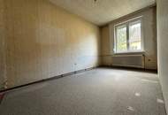 Teilsanierungsbedürftige 3-Zimmerwohnung mit guter Anbindung