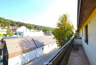 Großzügige Dachgeschosswohnung mit 3 Terrassen und Fernblick ins Grüne