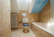 Charmante Dachgeschosswohnung: Ihr neues Zuhause vor den Toren Salzburgs / Piding DE