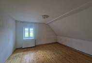 LEISTBARES LANDHAUS MIT TRAUMHAFTEM GARTEN IN BELIEBTER WOHNLAGE VON GEMEINLEBARN MIT DIREKTEM BAHNANSCHLUSS