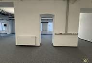 Großes, vielseitig nutzbares Büro im EG zu vermieten