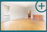Helle 2-Zimmer-Wohnung mit Loggia und Potenzial