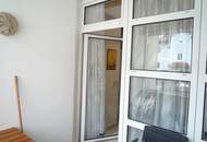 80 qm Familienwohnung mir 2 Schlafzimmern und Tiefgarage in Puchheim!