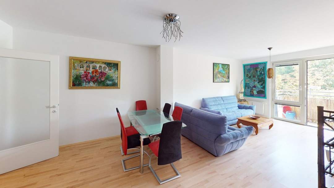 Moderne 2-Zimmer-Wohnung mit Balkon und Garagenplatz am Laaer Wald