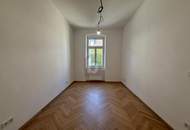 ERSTBEZUG NACH SANIERUNG - SONNIGE ALTBAUWOHNUNG