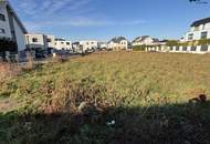 Zum Verkauf steht ein attraktives Baugrundstück in bester Lage von Groß-Enzersdorf. Mit einer Gesamtfläche von ca. 1.450 m².