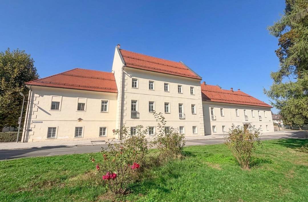 Top modernisierte Büroräumlichkeiten mit repräsentativen Flair im "Palais Henselhof"