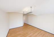 Klein aber fein - Praktisches Büro mit Stauraum und Balkon!