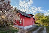 Einfamilienhaus mit großem Garten und Terrasse in ruhiger Lage