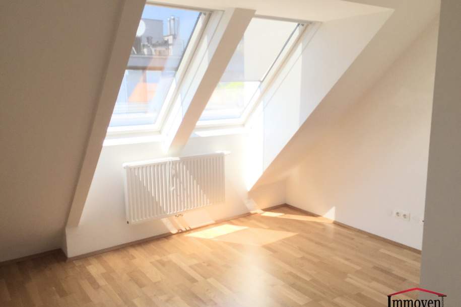 HOFSEITIG - Großzügige 4-Zimmerdachgeschosswohnung mit Terrasse und Klimaanlage nahe Mariahilfer Straße! (Mietbeginn 01.10.2025), Wohnung-miete, 2.693,90,€, 1060 Wien 6., Mariahilf