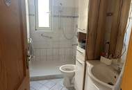 Kompaktes Wohnhaus mit Keller in Bahnhofsnähe 4 Schlafzimmeri