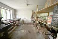 Renovierungsbedürftiges Landhaus mit Pool , Grundfläche 1.594 m² Renovierung und Schönheitsreparaturen sind erforderlich, dennoch sofort beziehbar!