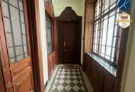Nähe Stiftskirche (Mariahilfer Straße) U3 : Erstklassiges *Altbau-Juwel mit Balkon*