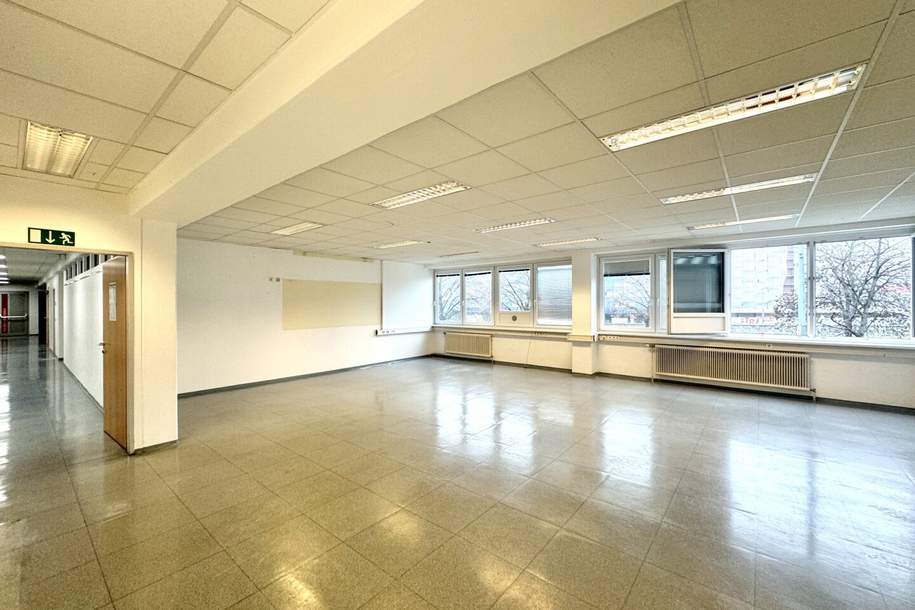 Gesamte 1. Etage in Bürogebäude bei U4 und U6! Vielfältige Möglichkeiten - Seminare, Kanzlei, Ordination, Studio uvm!, Gewerbeobjekt-miete, 6.788,07,€, 1120 Wien 12., Meidling