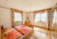 Gepflegtes Einfamilienhaus mit Garten, Balkon, 2 Garagen &amp; vielseitigem Keller in Pulkau