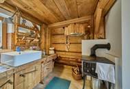 Luxuriöse Waldliegenschaft in idyllischer Lage bei Bad Goisern am Hallstättersee – Ruhe, Natur &amp; drei charmante Wohneinheiten in zwei Häusern