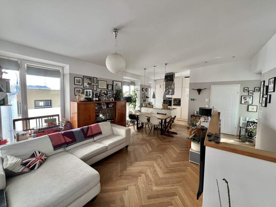 TOWNHOUSE Wohnung BEIM AUGARTEN: 3-Zimmer mit Loggia und Dachterrasse