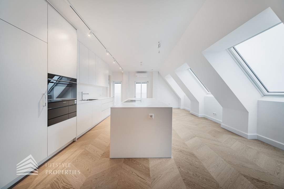 Exklusive Maisonette-Dachgeschosswohnung in prachtvoller Jahrhundertwendevilla