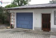 Ruhig gelegenes ehem. Bauernhaus mit chilligem Innenhof samt Sommerküche, Garage, etlichen Nebengebäuden und großem Garten in Hammerteich