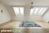 Charmante sonnige Dachgeschoss-Maisonette im Altbau mit 4 Zimmern und Terrasse