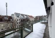 Klimatisierte Dachgeschosswohnung mit 4 Schlafzimmer und Garage // Air-conditioned attic apartment with 4 bedrooms and garage //