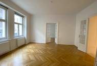 Provisionsfrei! Altbaubüro mit ruhigem Balkon und attraktivem Altbaugebäude