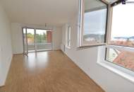 Herrliche Drei-Zimmer-Wohnung mit riesigen FREIFLÄCHEN und Garagenplatz! Schlossbergblick!