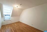 Sonnige 2-Zimmer DG-Wohnung mit Südwestterrasse bei der U3 Kendlerstraße