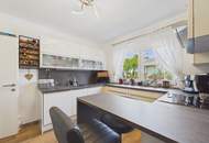 Moderner Bungalow mit Pool, Garage und Traumgarten – Wohnen auf einer Ebene