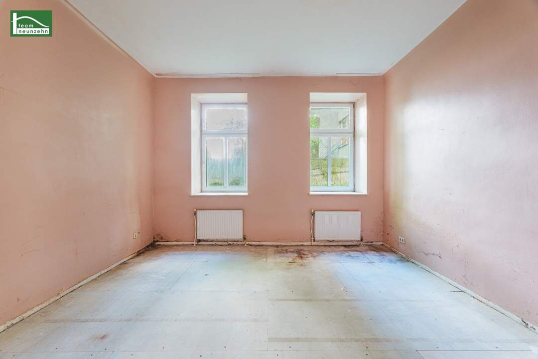Renovierungsbedürftige Erdgeschoss-Wohnung in Hofruhelage nahe U4 und U6! Grenze zum 6. und 12. Bezirk!