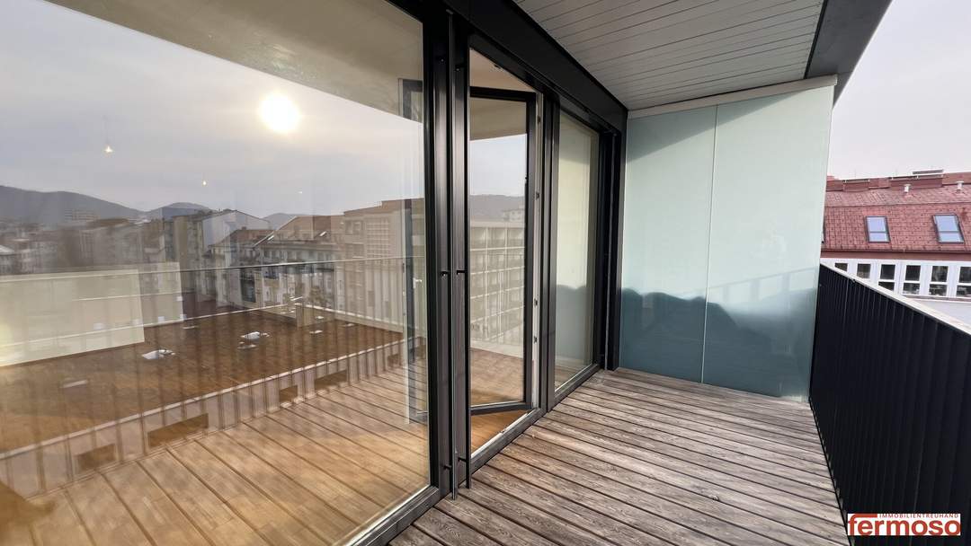 Stilvolle 3-Zimmer-Maisonettewohnung mit Loggia – Wohnen auf zwei Ebenen