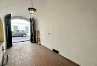 Wohn- und Geschäftshaus auf drei Ebenen I EG mit Geschäft, Auslagen und Lager I darüber 2 große Büro-/oder Wohnetagen