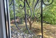 ''Komfortabel ausgestatteter Bungalow mit parkähnlichem Garten''