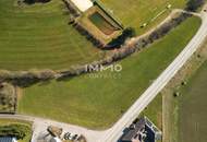 Großes Grundstück mit verschiedenen Nutzungsmöglichkeiten