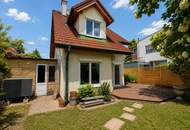 Lichtdurchflutetes Einfamilienhaus mit Garten, Kamin &amp; Luftwärmepumpe